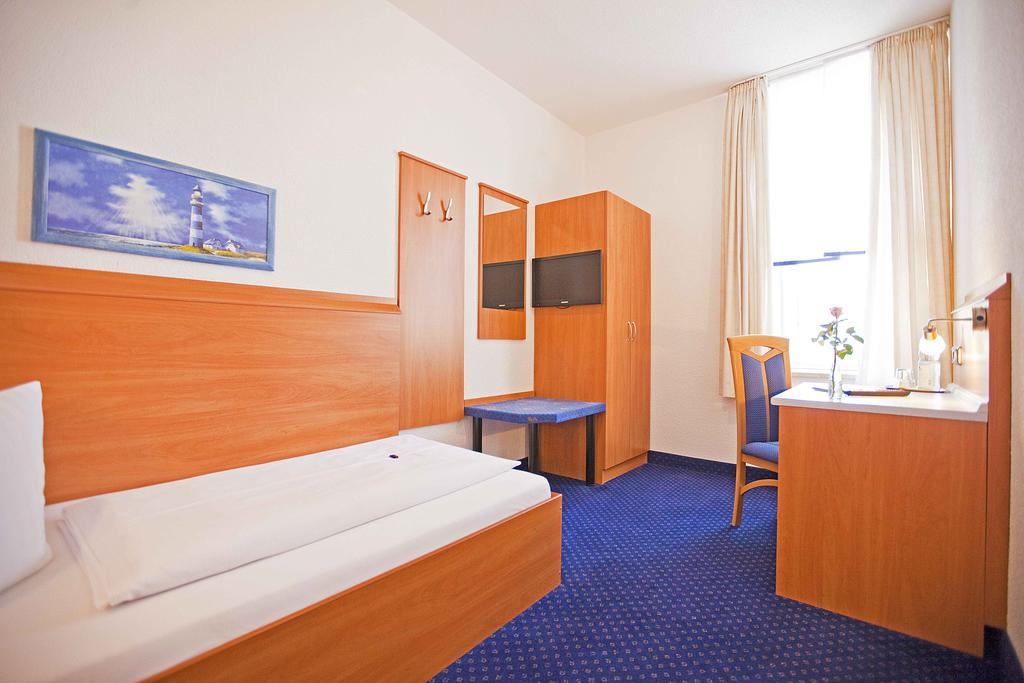 Hotel Post Weiden in der Oberpfalz Værelse billede