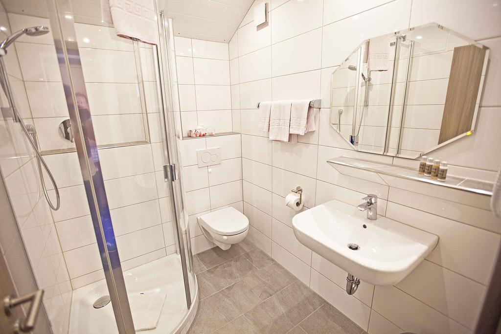 Hotel Post Weiden in der Oberpfalz Værelse billede