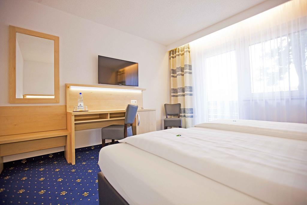 Hotel Post Weiden in der Oberpfalz Værelse billede